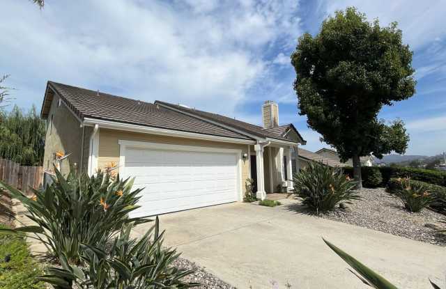 Bright & Move-In Ready: 4BR San Marcos Home with Downstairs Bedroom and Bath photos photos