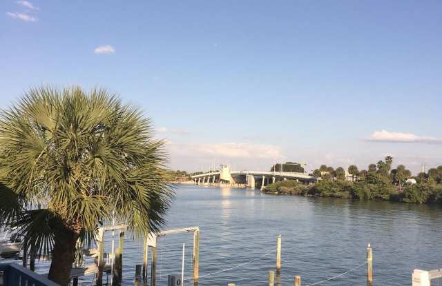 345 Medallion Boulevard photos photos