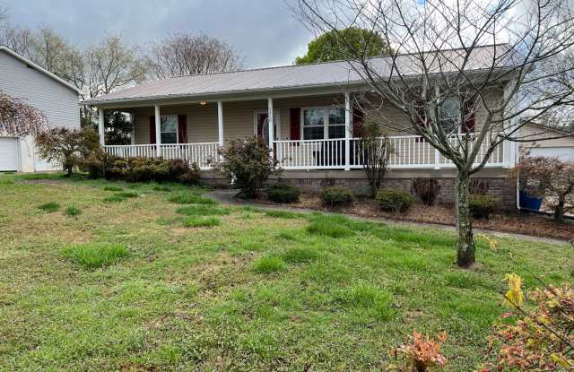Maryville 37803 - No Unaccompanied Showings/Do Not Disturb Tenants! - 3 bedroom, 2 bath home - Contact Adam Joachim (352) 220-7700 - 1420 Blue Forest Lane, Blount County, TN 37803