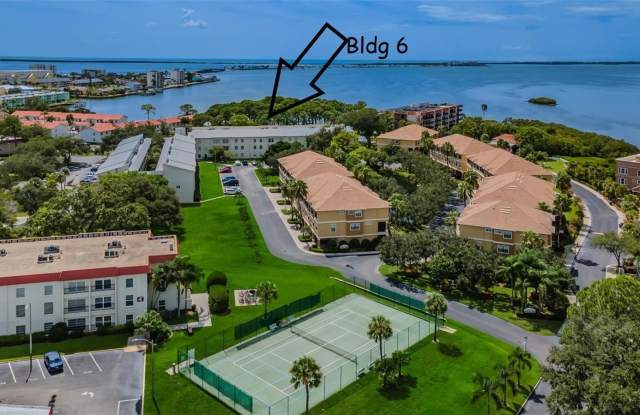 2700 BAYSHORE BOULEVARD photos photos