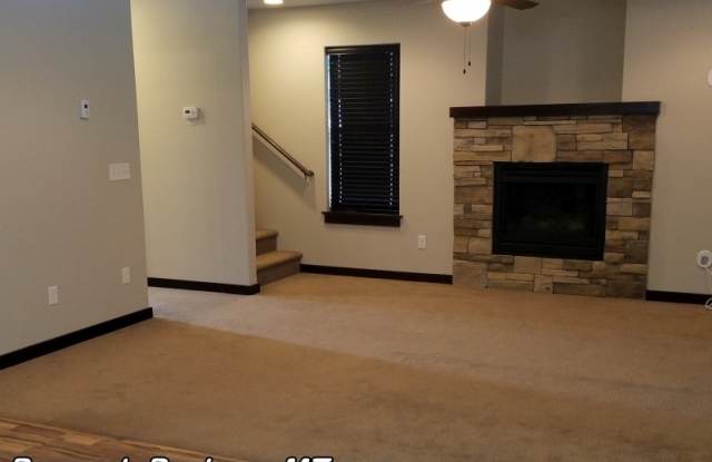 *** Modern *** 3 Bed 2.5 Bath Townhouse photos photos