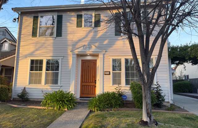 Available today - West Lake Estate 4/3 home photos photos