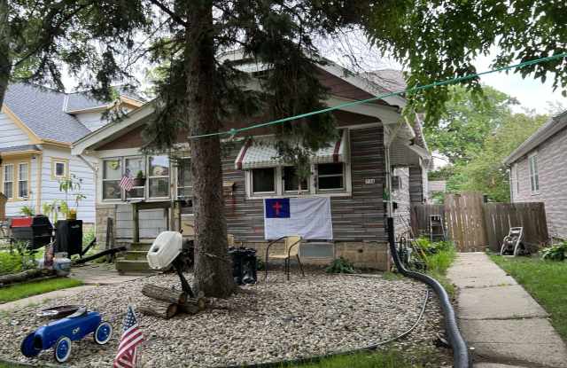 734 S 91st St photos photos