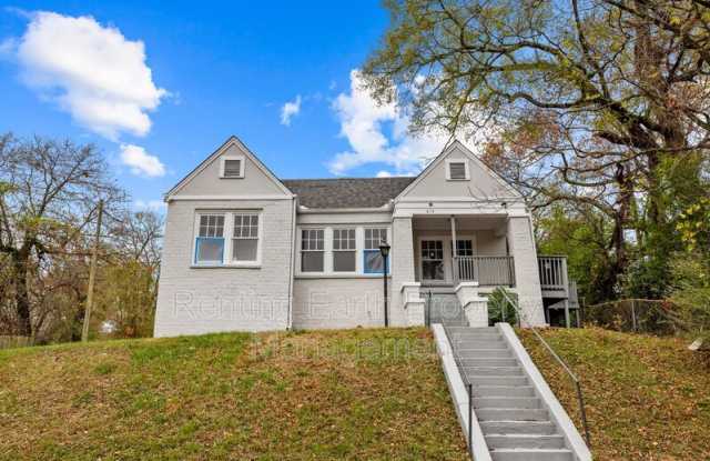 612 12th St W photos photos