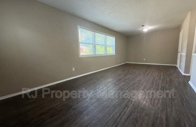 4212 Falcon Dr Gallery 3