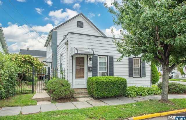 200 Valley Brook Avenue Gallery 1