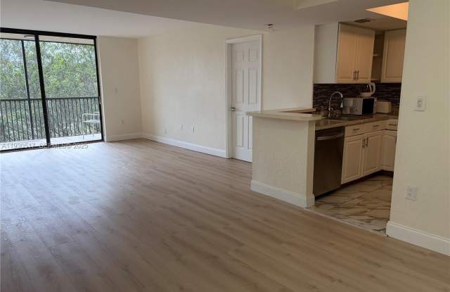 5550 NW 44th St photos photos