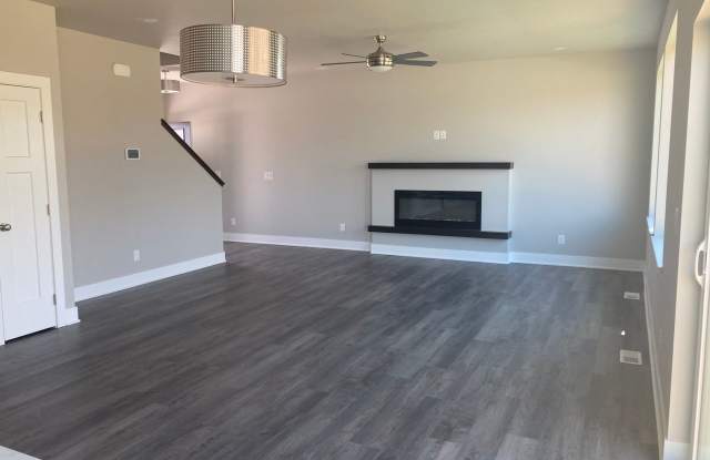 3 Bedroom, 2.5 Bathroom, New Construction  Urbandale Home Gallery 4