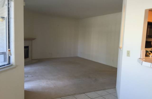 2 bed/2 bath condo in highly desirable Mesa Verde Complex Gallery 3