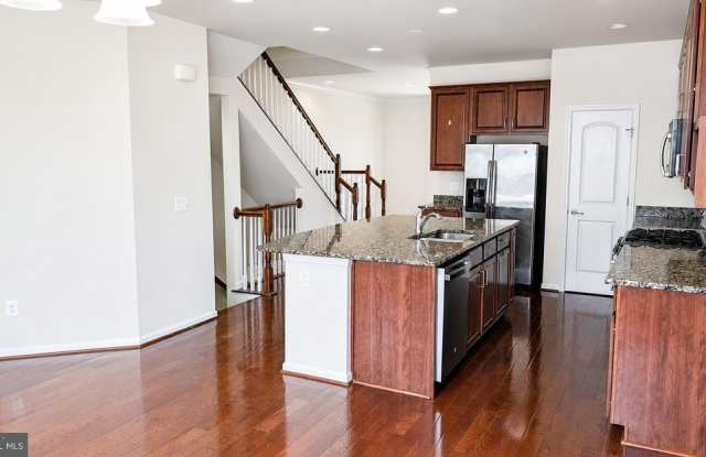 25556 PALENZA Terrace Gallery 3