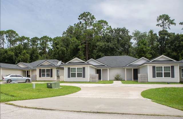 GREAT 3/2 Duplex READY FOR IMMEDIATE MOVE-IN - Call Us For Our Move-In Specials !!! photos photos