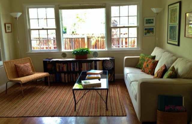Avail. Aug. 1st Stunning Newlands 1930's Bungalow. Granite, Stainless, Hardwood.. Gallery 3