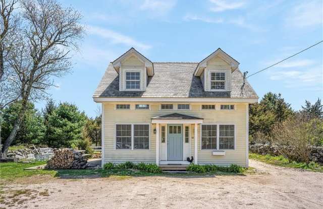 54 Metaterraine Avenue - 54 Metaterraine Avenue, Washington County, RI 02879