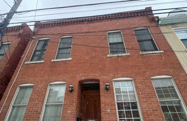 Spacious 4 Bedroom House in Southside Flats! photos photos
