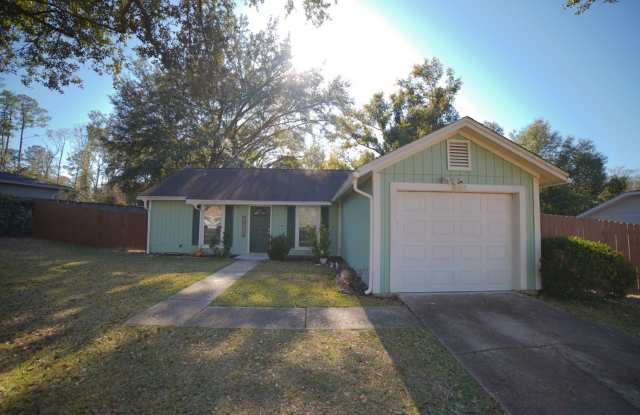 3 Bed / 2 Bath with 1 Garage photos photos