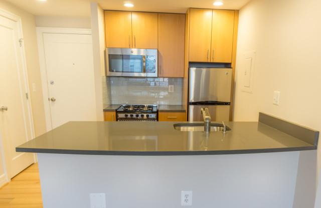 Sutton Plaza Apartments Gallery 1