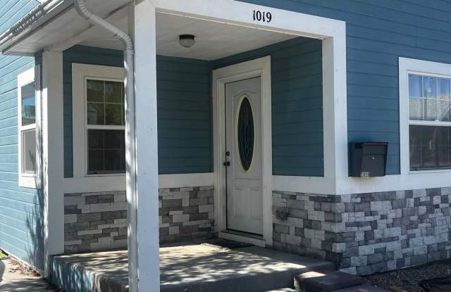 Black Friday Special! Price reduced from $2200 a month to $2000 a month! Take advantage of this special lease rate! - 1019 State Street, Fort Morgan, CO 80701