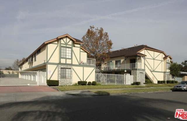 8201 8th St photos photos