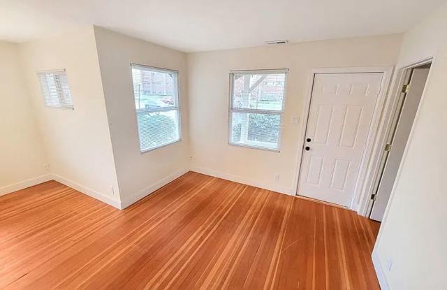 COMING SOON! - Adorable 2bed/1bath Auburn Home on Main St. Gallery 3