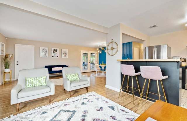 Casita Cerritos - Pool, Jacuzzi, and Pet Friendly! (Monthly Only - No Long Term) Gallery 4