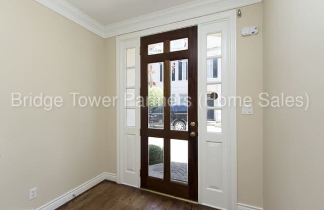 3223 Pemberton Circle Drive Gallery 3
