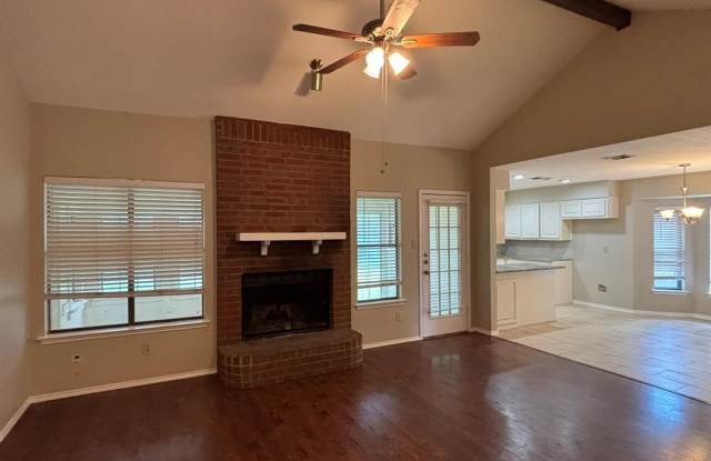 6804 Wayfarer Trail Gallery 3
