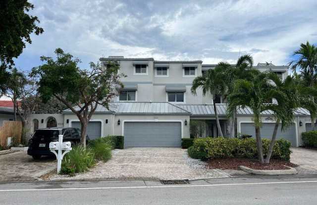 4216 Sea Grape Dr - 4216 Sea Grape Drive, Lauderdale-by-the-Sea, FL 33308