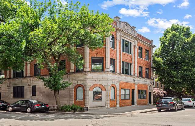 650 N WOOD Street photos photos