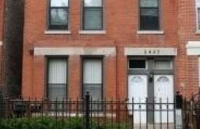 2437 W Lexington Street unit: 2 photos photos