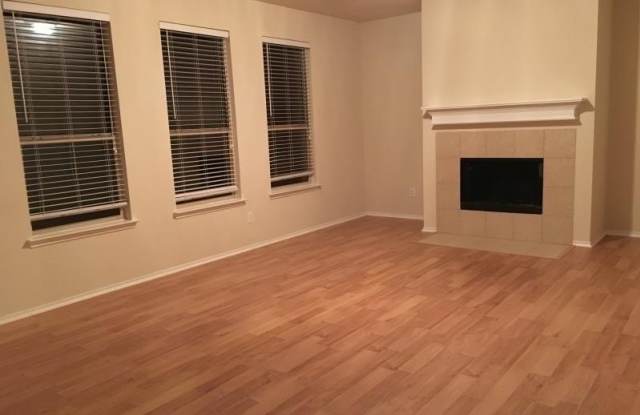 605 Twin Knoll Drive Gallery 2