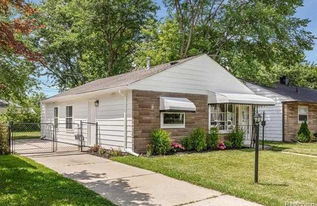 2147 E Almont Street Gallery 2