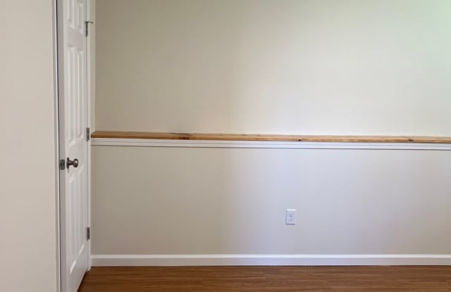 BRAND-NEW 4-beds/2-baths house near I-44 Gallery 3