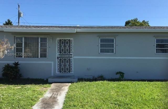 14721 SW 104th Ave photos photos