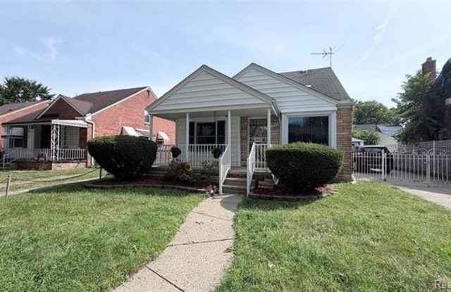 19478 N Warwick Street Gallery 3