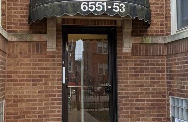 6551 South Fairfield Avenue Gallery 3