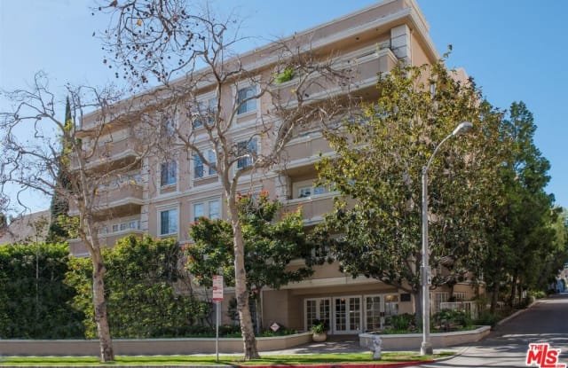 125 S OAKHURST DR - 125 South Oakhurst Drive, Beverly Hills, CA 90212