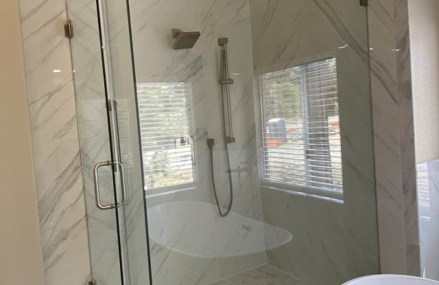13917 Capewood Lane Gallery 2