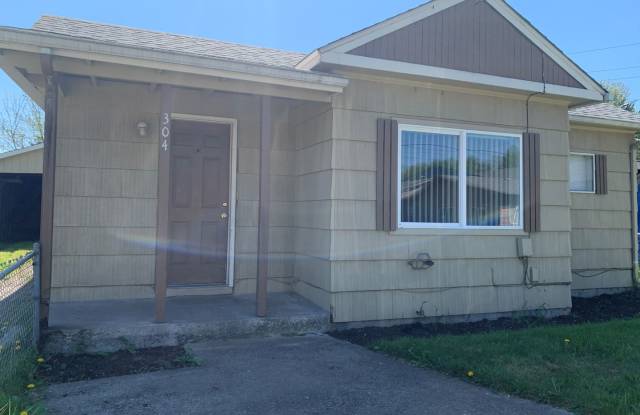 Cute Two Bedroom Home With Detached Car-port!  MOVE IN SPECIAL photos photos