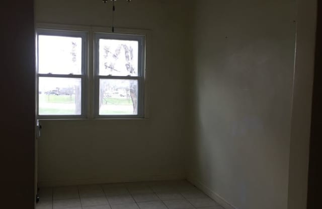 1833 Forest Gallery 3