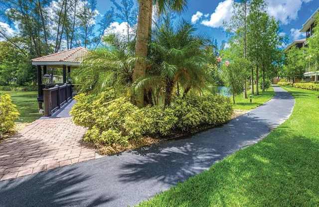 10081 Lake Cove Dr Apt 302 Gallery 3
