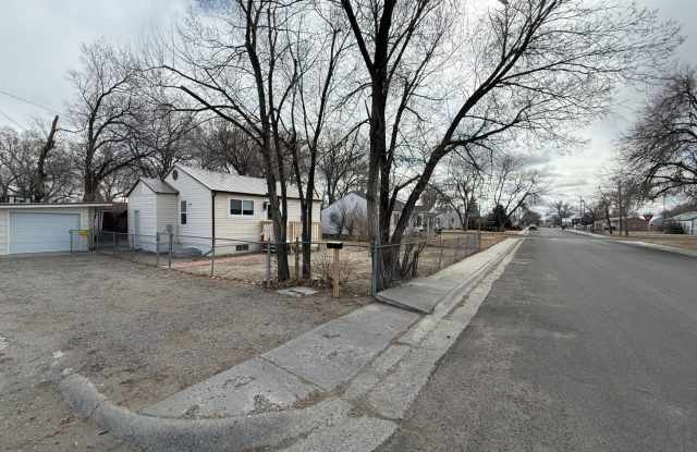 3 Bedroom 1 Bath Beautiful House with Fenced Yard & Garage photos photos
