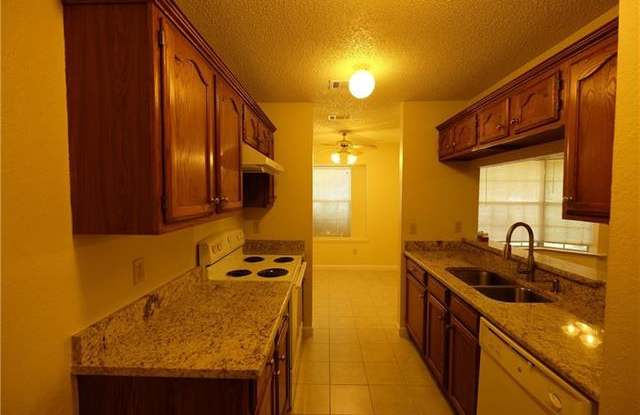 1838 Alonsdale Drive Gallery 3