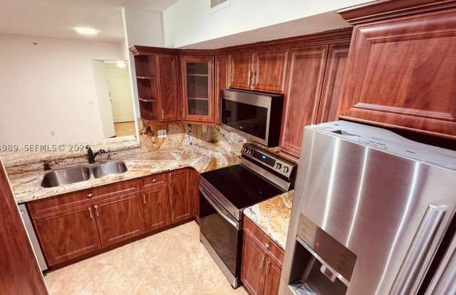 2516 Centergate Dr Gallery 2