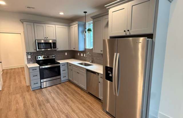 112 Winged Elm Ln Unit A Gallery 3