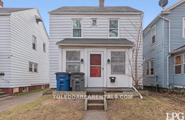 1821 Fairfax Road - 1821 Fairfax Road, Toledo, OH 43613