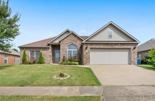 1300 Willow Bend  AVE - 1300 Southwest Willowbend Avenue, Bentonville, AR 72713