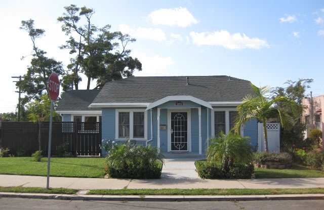 3106 Bancroft St Gallery 2