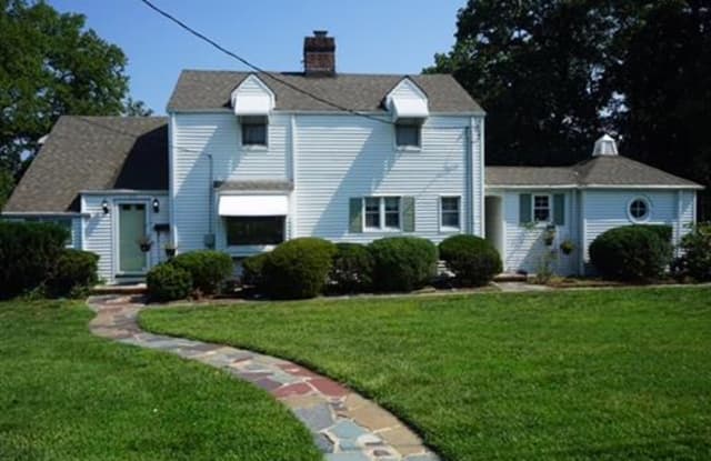 11 Carpender Road - 11 Carpender Road, New Brunswick, NJ 08901