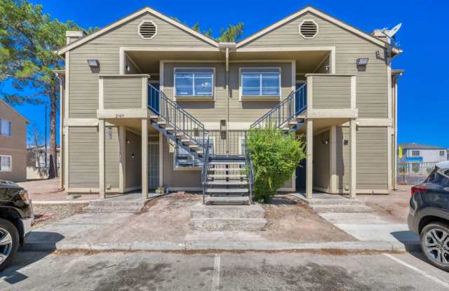 2 Bedroom Unit With Lots of Natural Light! photos photos