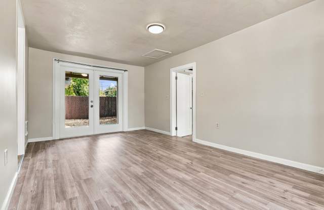 Large Corner Property Gallery 4